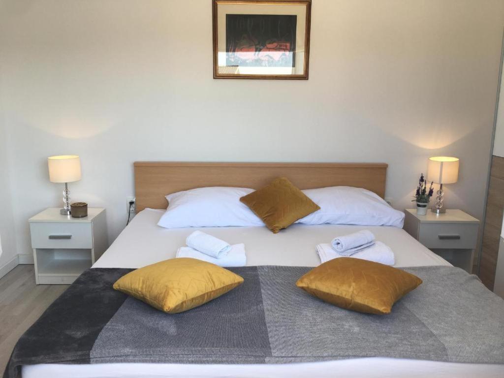 Luxury Apartment Cairos Trogir Extérieur photo